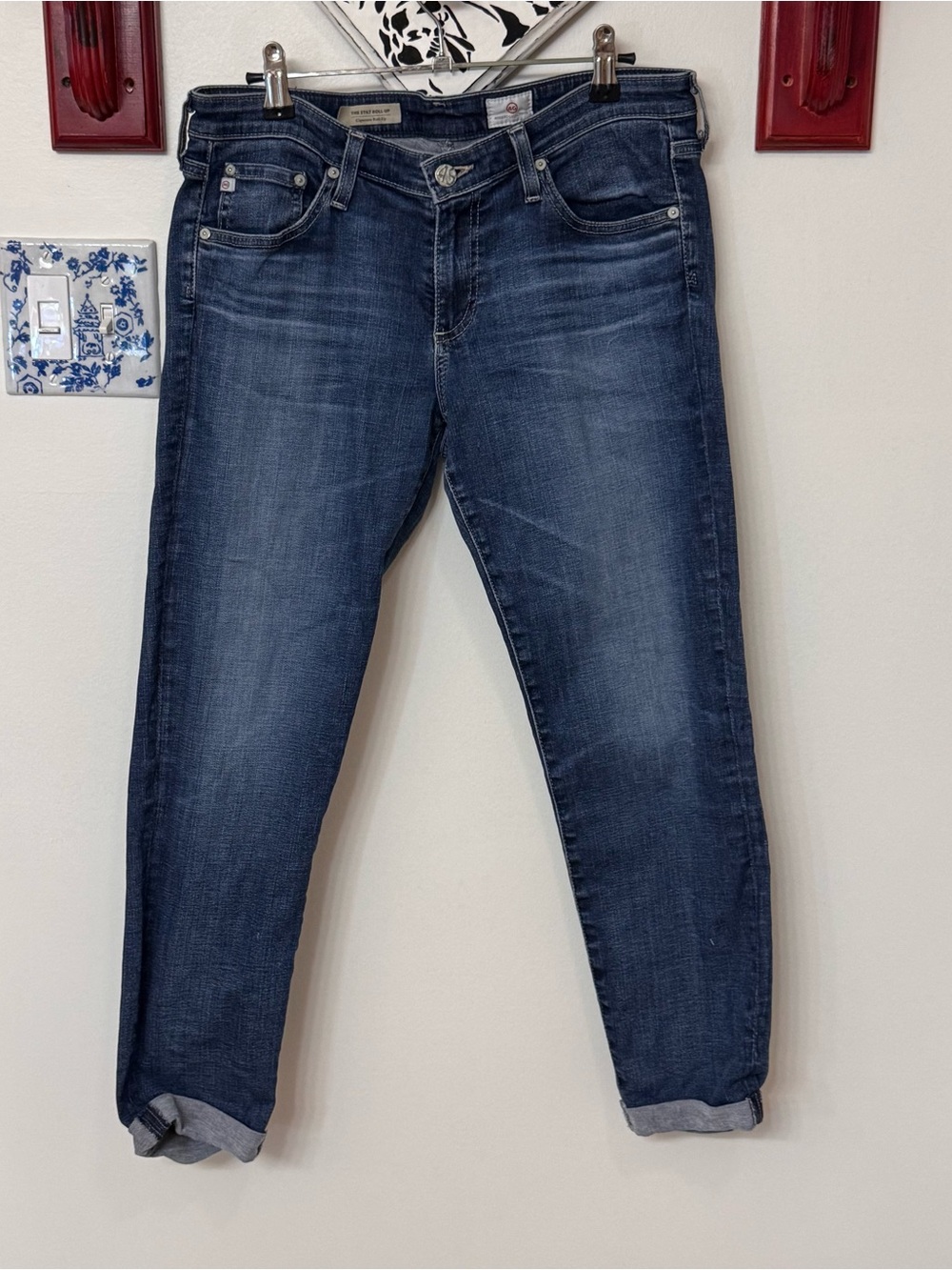 AG The Stilt roll up jeans